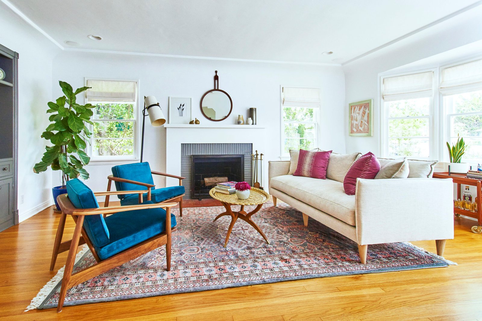 Poly LR lamp off.jpg