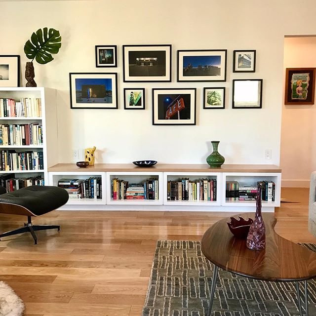 This week was all hands on deck for #projectsunsetbark and we are basically in love with this house, these clients, their dogs, their art collection, and the architects. Swipe for a “before” photo to see the reading/relaxing/dog snoring space as it was on Thursday morning. ✨ (thanks forever to @rustyoldcamera for your unbelievable art-hanging skills and aesthetic. It is VITAL to a well-designed home, in our opinion.) More to come on this project, but couldn’t help ourselves - had to share this sneak peek!
.
.
.
#designerlife #readingnook #livingwithart #artlovers #artcollectors #lilyspindlestyle #doglovers #booklovers #designforawelllovedlife