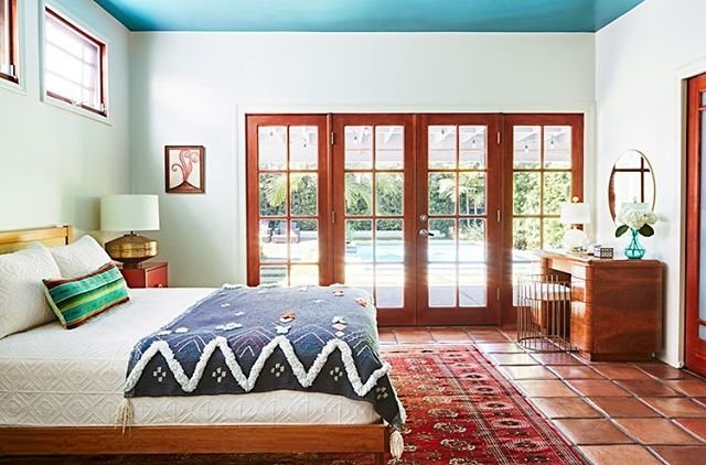 One of our FAVORITE projects with one of our FAVORITE clients who’s now become a beloved friend. Adore you, @fleafasano! #projectatwaterwiththeewoks 📷 by @michelethomasphoto
_______\\\\
#californialife #bedroomdesign #bedroomdecor #saltillotiles